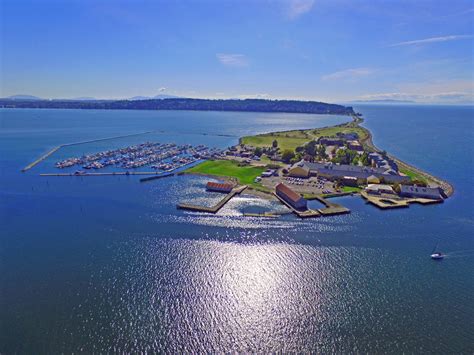 Semiahmoo resort - Semiahmoo features the quintessential Washington State resort experience, including award-winning golf, luxury accommodations, exceptional dining, spa featuring a healthclub, and so much more. …